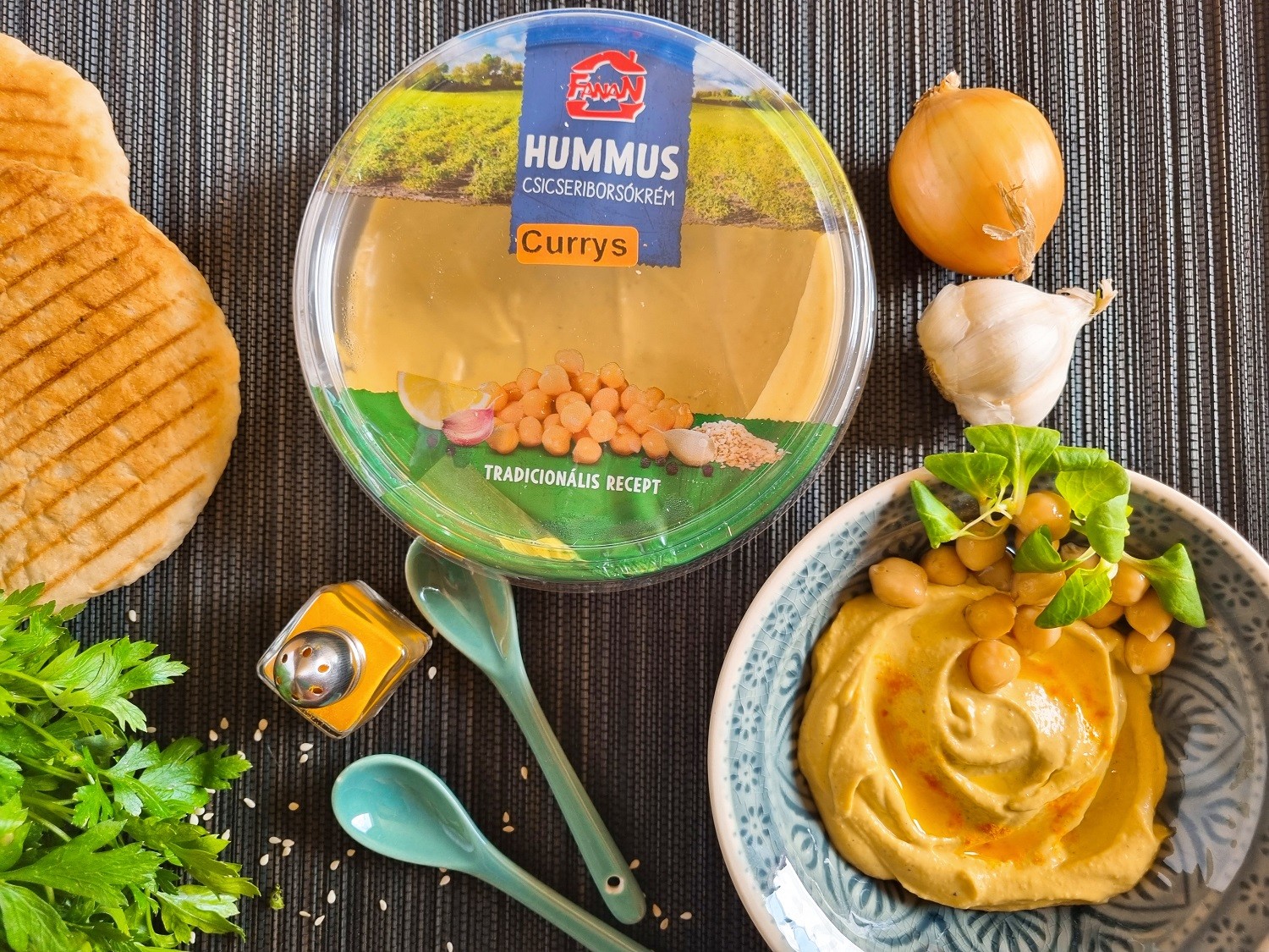 Fanan currys hummusz